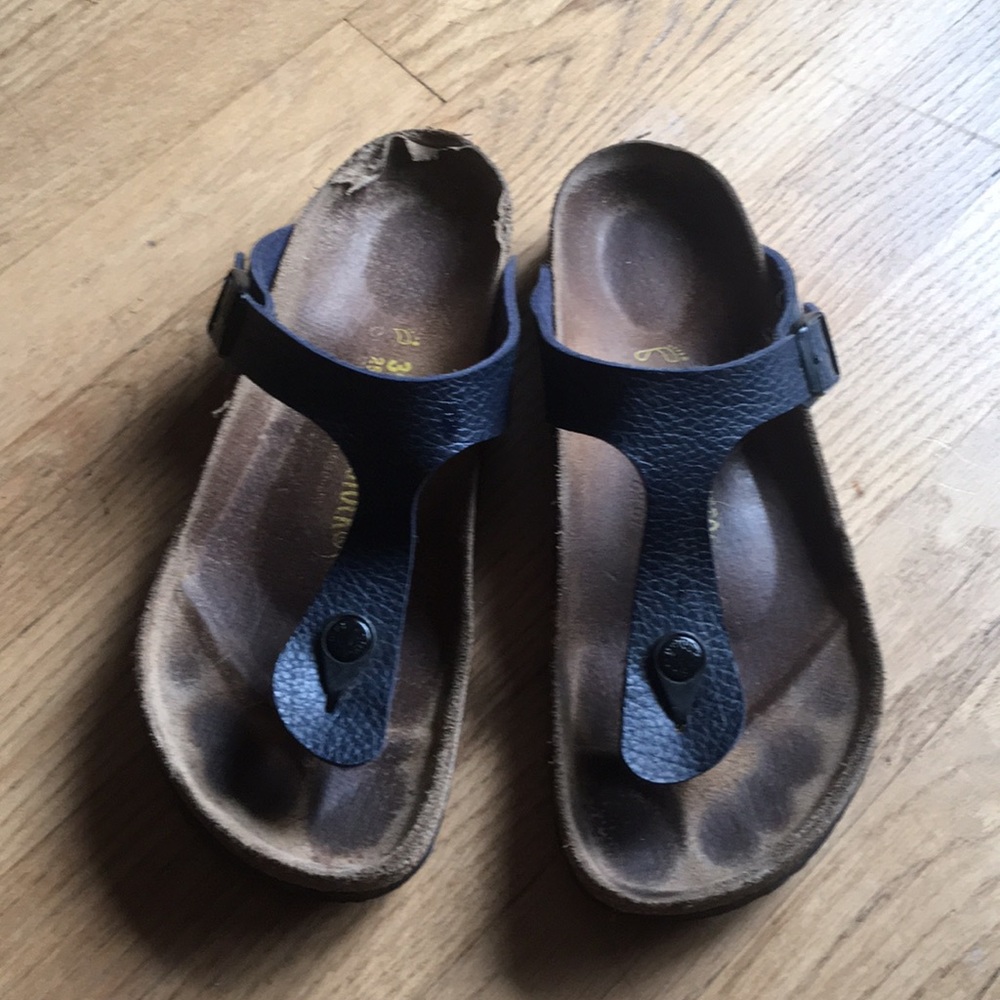 Birkenstocks size 39.